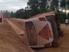 Ônibus tomba na BR-381, em Barão de Cocais, e deixa 12 feridos(Foto: Divulgao/CBMG)