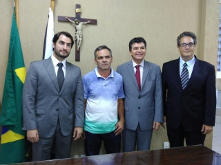 O promotor de Justiça, Luiz Felipe de Miranda Cheib; o presidente da Câmara, Djalma Bastos; o Procurador de Justiça, Antônio Sérgio Tonet e o Procurador adjunto da Câmara, Alexandro Pastorini