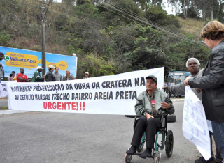 Pela terceira vez, moradores do Areia Preta organizaram manifestaÃƒÆ’Ã‚Â§ÃƒÆ’Ã‚Â£o