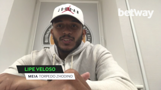 Lipe Veloso, centro-campista do Lviv, da Ucrânia