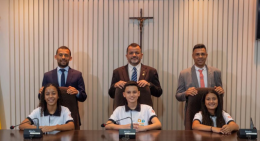 Vereadores mirins tomam posse e elegem Mesa Diretora para 2026, em S&atilde;o Gon&ccedil;alo(Foto: Divulga��o/AcomCMSGRA)