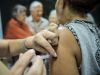 Vacina contra a gripe está disponível para toda a população, mas MG ainda não aderiu(Foto: Marcelo Camargo/AB)