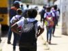 Mochilas pesadas na infância podem acarretar problemas na fase adulta(Foto: Marcelo Camargo/AB)